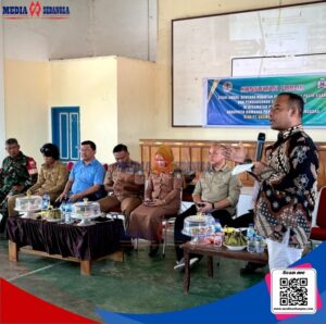 Perwakilan KPR Silika bersama pemerintah daerah dan masyarakat lingkar tambang berdiskusi terbuka membahas rencana operasional tambang pasir silika di Poleang Selatan